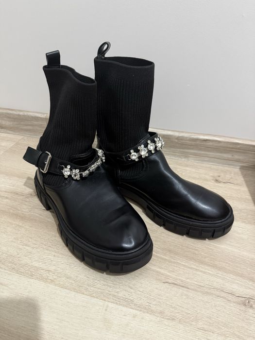 Боти 40 номер черни