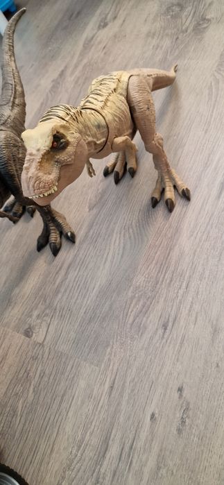 Играчки Jurassic world, Bruder