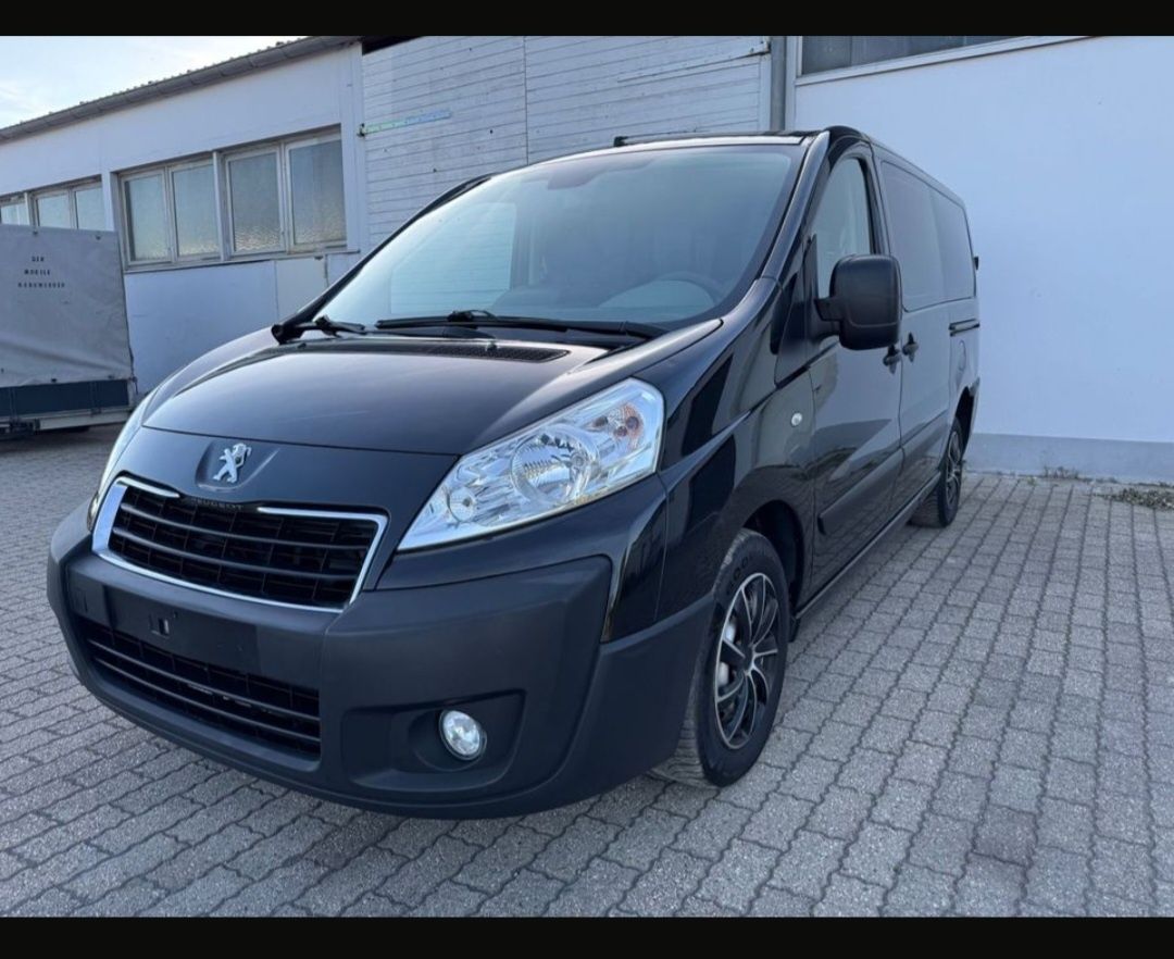 Inchiriez auto duba 8 si 9 persoane