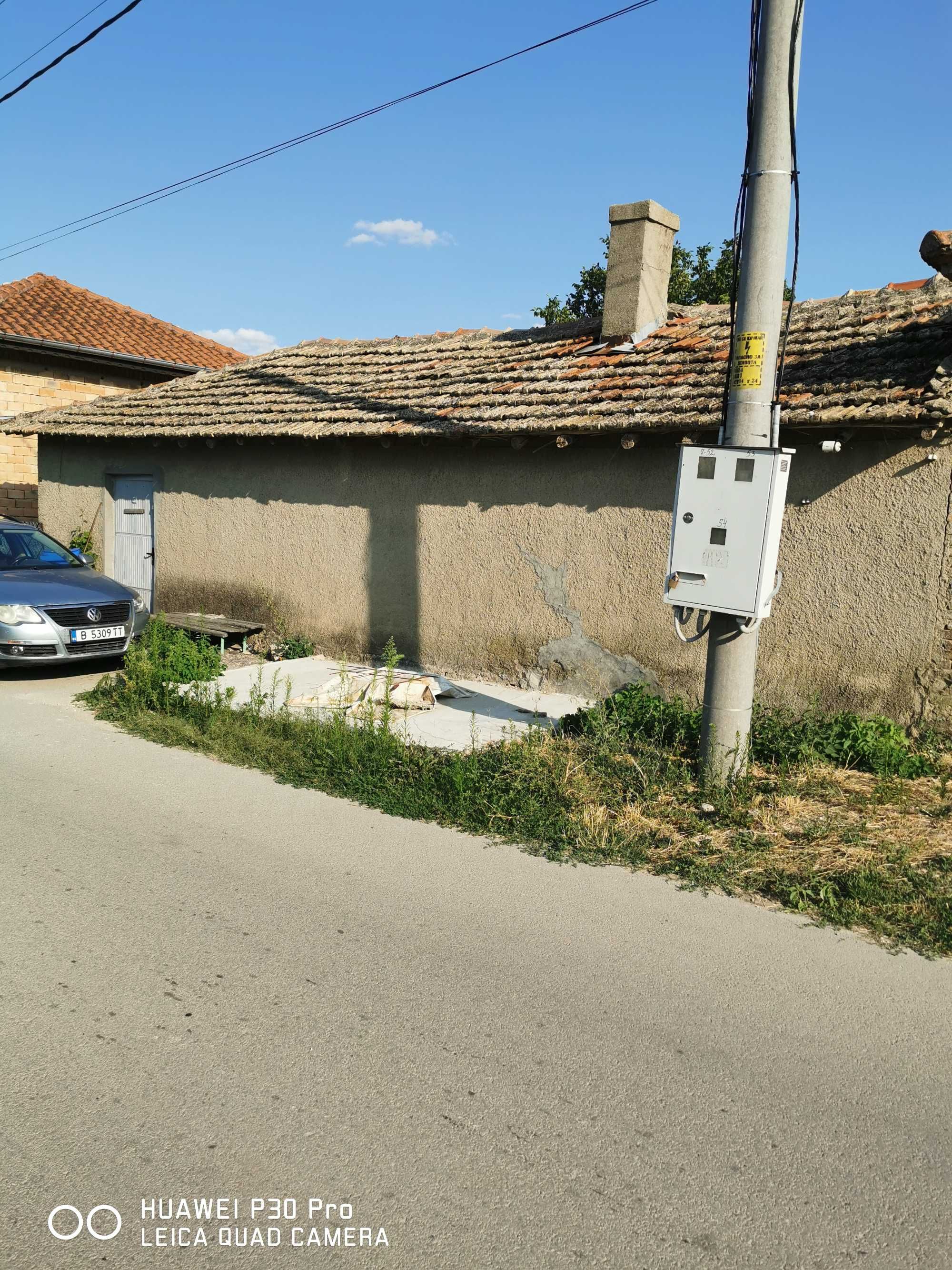 Къща в село Белоградец
