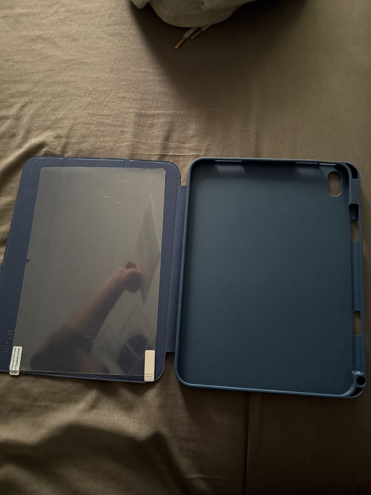 Husa Ipad 10 + folie NOUA