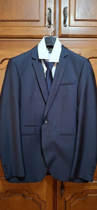 Costum barbati bleumarin