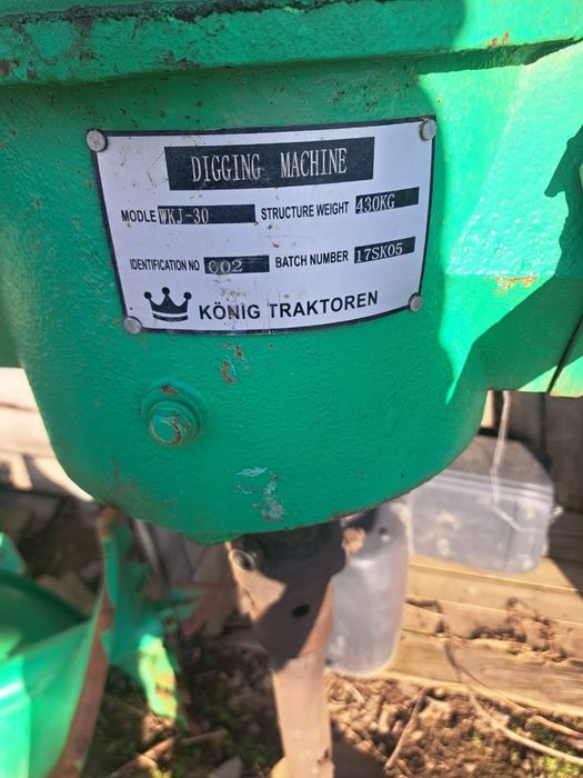 Burghiu de pamant konig traktoren