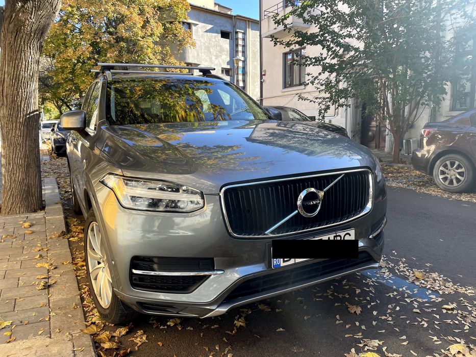 Volvo XC90 D5 AWD • 235 CP • 7 locuri