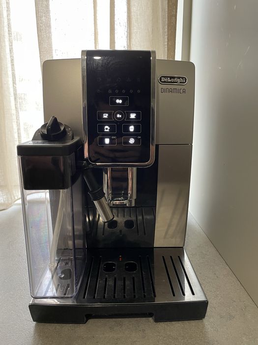 Espressor automant De Longhi