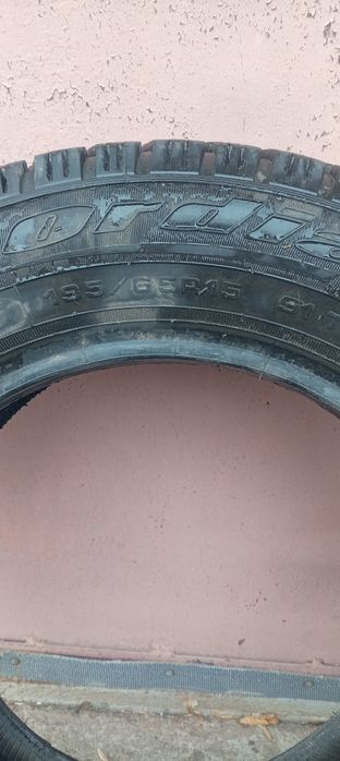 Продам зимние шины