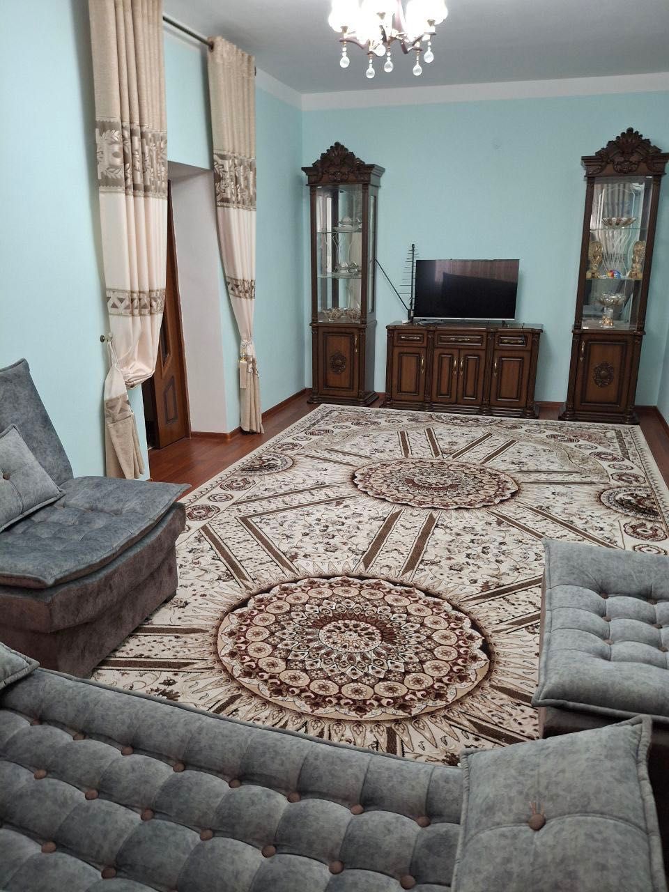 Yangi domlardan 2xonali kvartira sotiladi 72m2