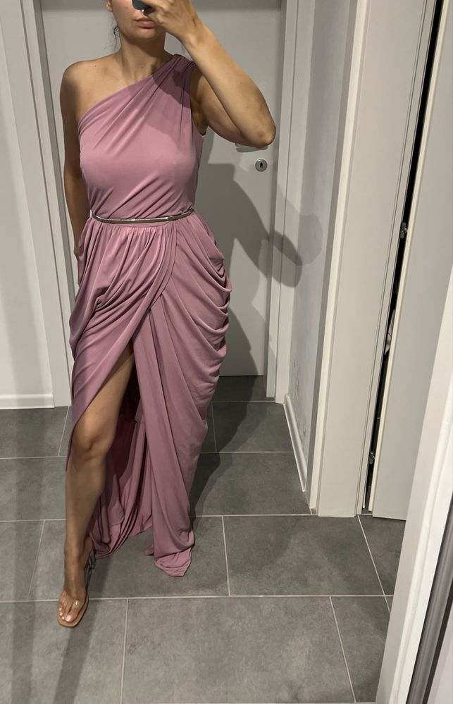 Inchiriez rochie lila (liliac) marimea Xs/S