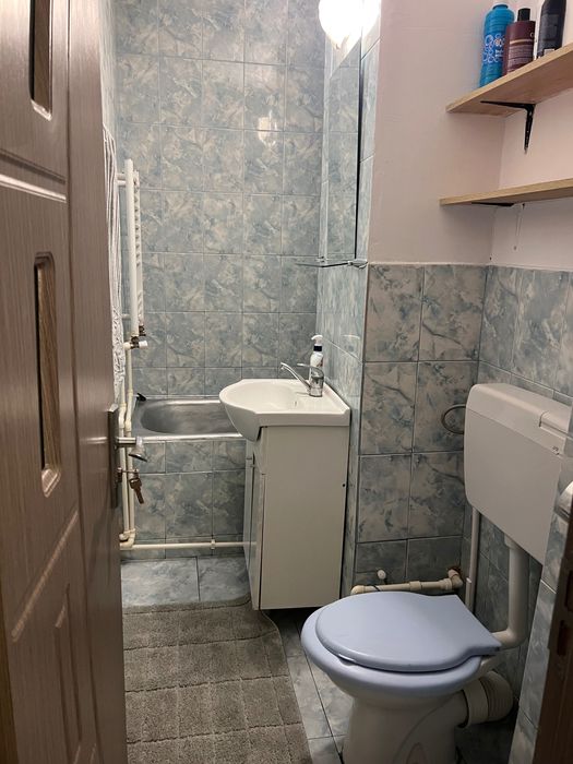 Persoana fizica, închiriez  garsonieră zona Sala Sporturilor