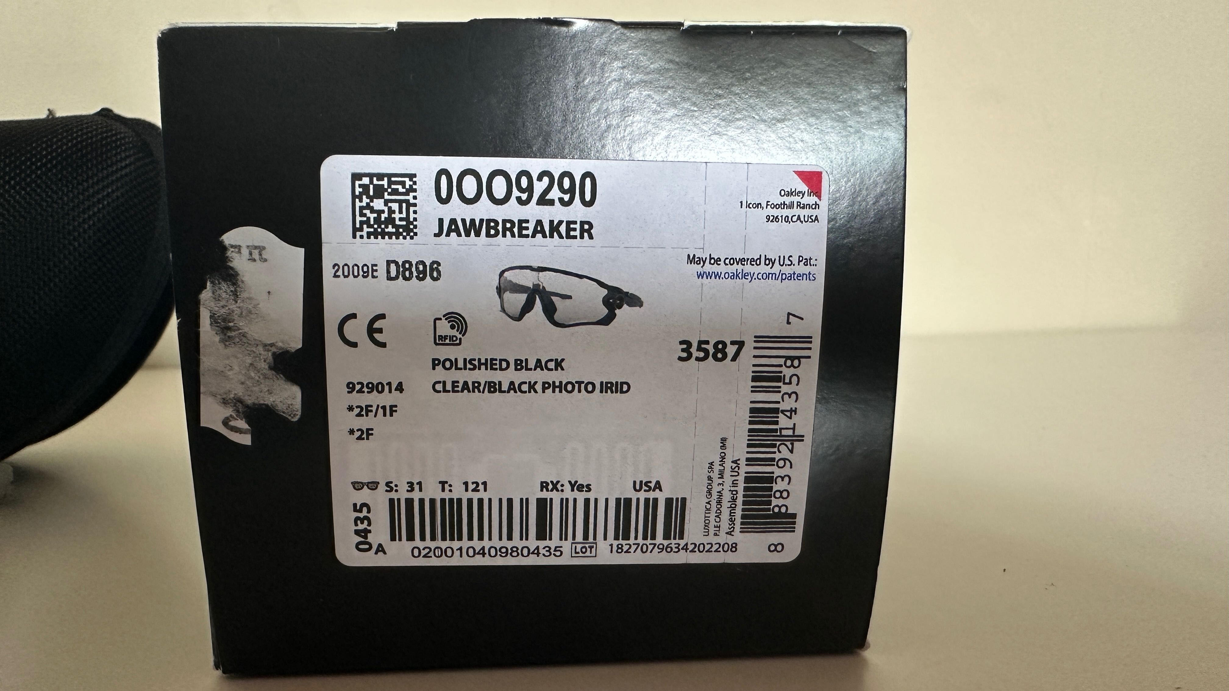 Нови фотохромни слънчеви очила Oakley Jawbreaker Photochromic