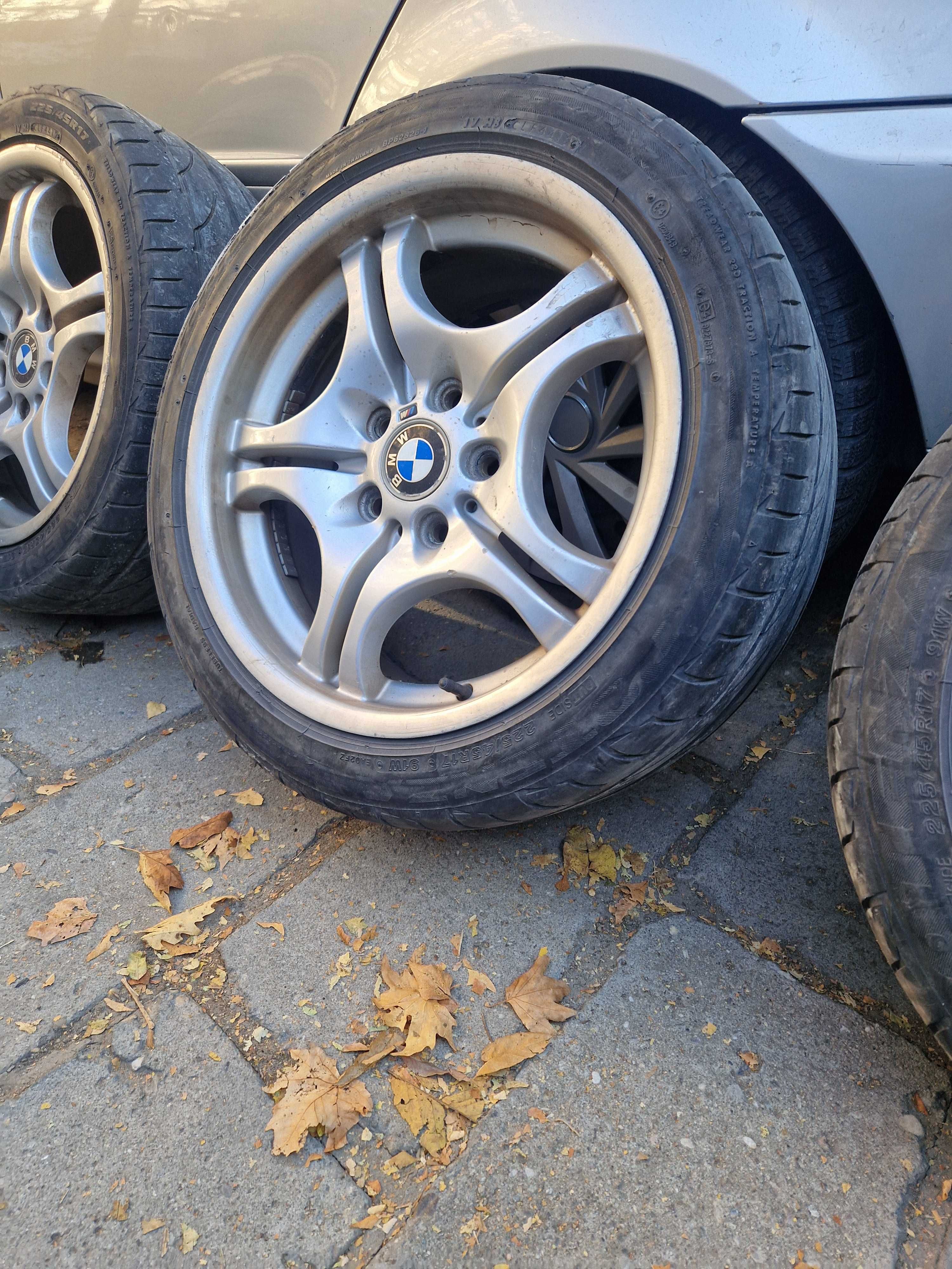 Джанти с гуми 225/45 R17 с патерицата в комплект 600 лева
