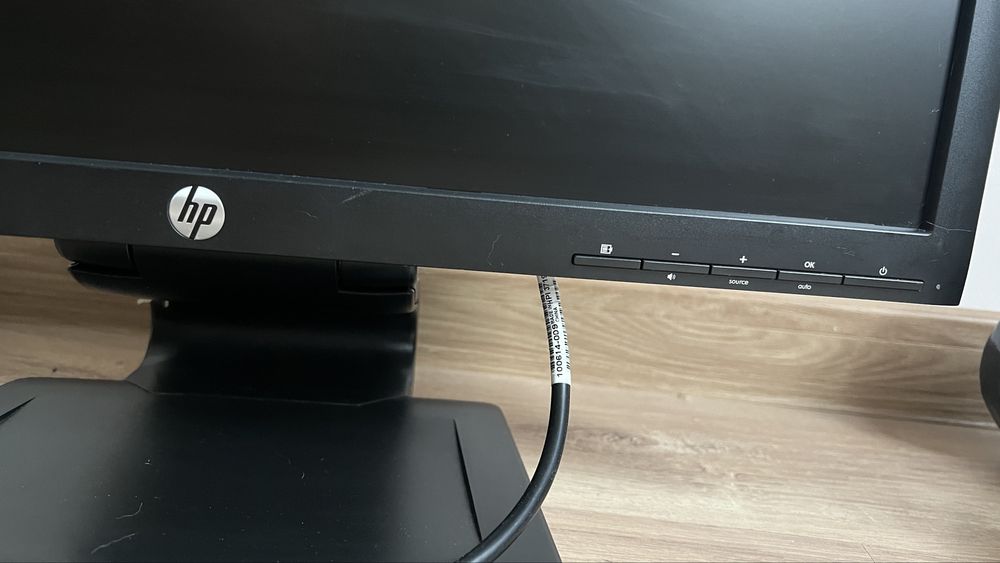 Монитор HP LA2206xc
