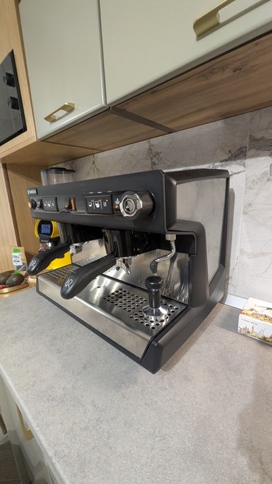 Espressor Cafea Rancilio și râșnița Helios