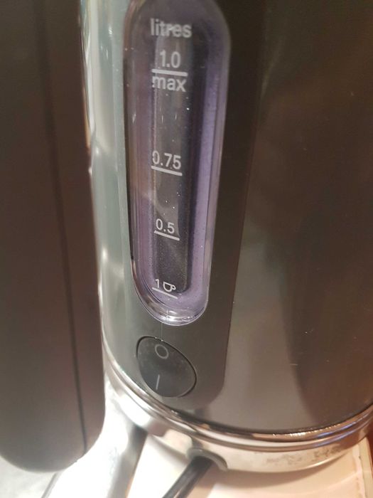 Продавам ел.кана за вода Kenwood