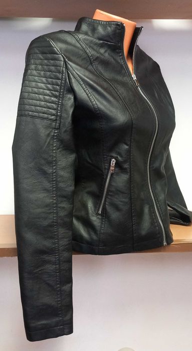 Дамско кожено яке