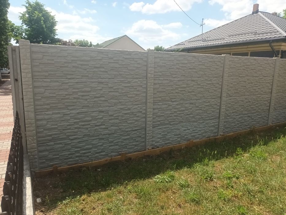Placi gard beton