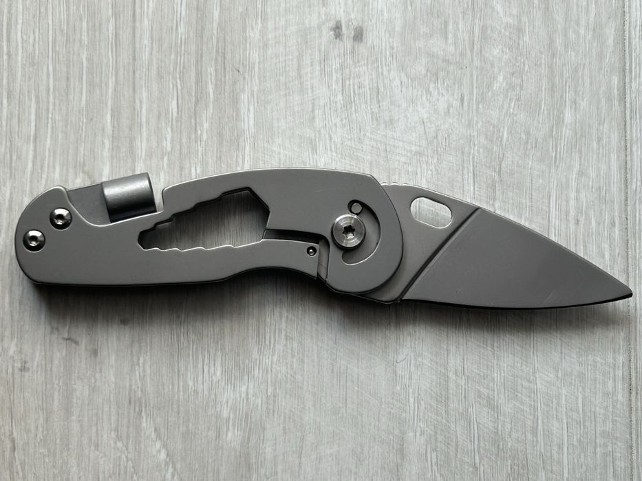 Cutit  si scula multifunctionala inox .