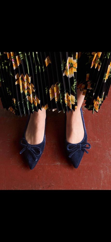 Tufli Charles Keith