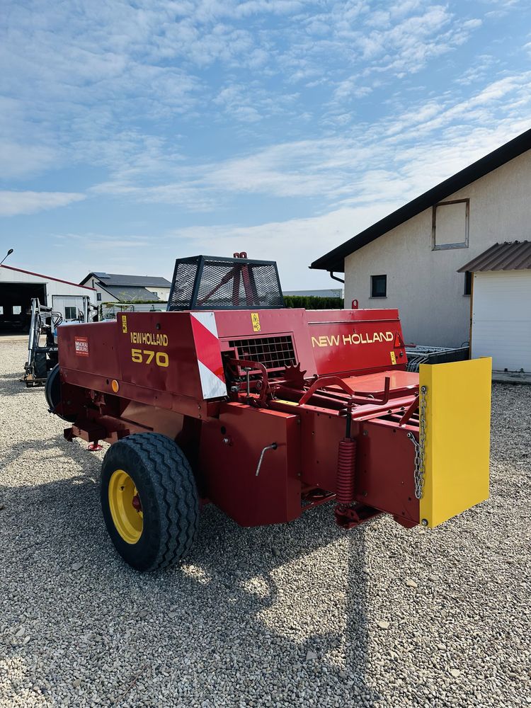 Balotiera presa de balotat new holland 570 si welger ap 500