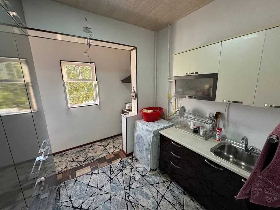 Коракамишда 4-хона сотилади