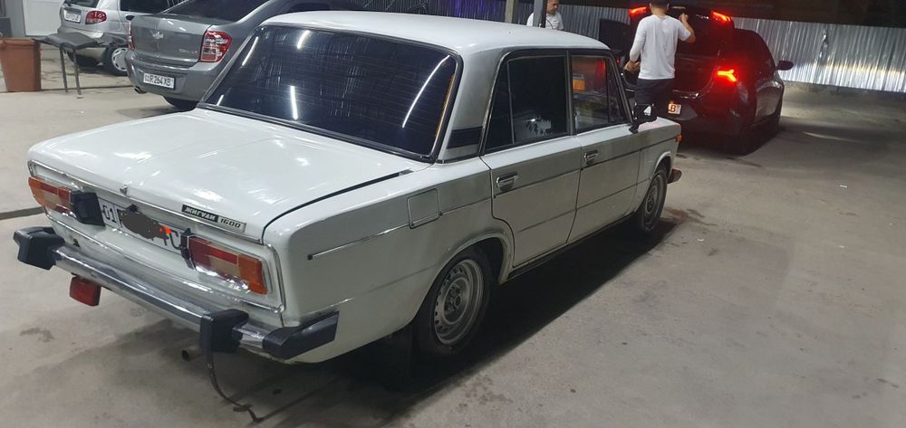 Vaz 2106 sotiladi