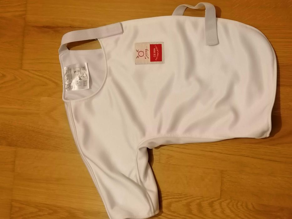 Costum pentru scrima