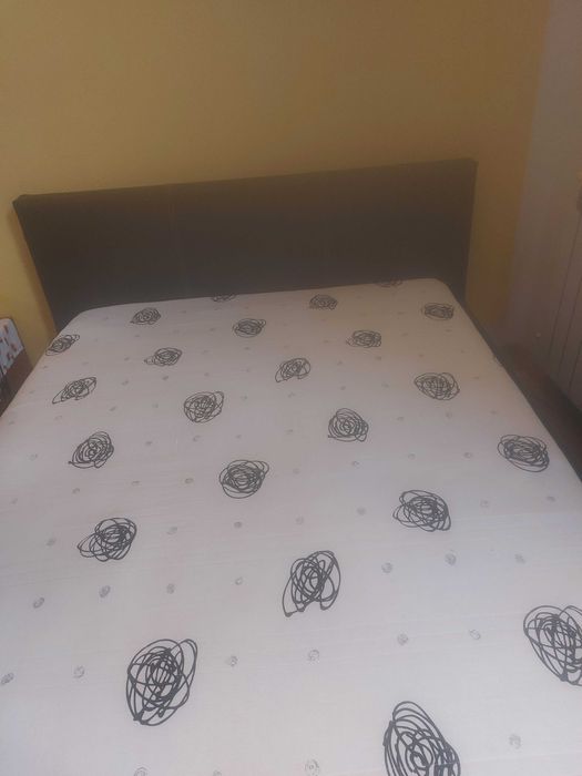 Pat dublu cu rama imbracata in piele ecologica