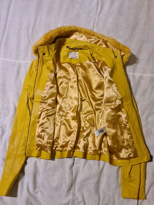 Jacheta de piele cu guler blana