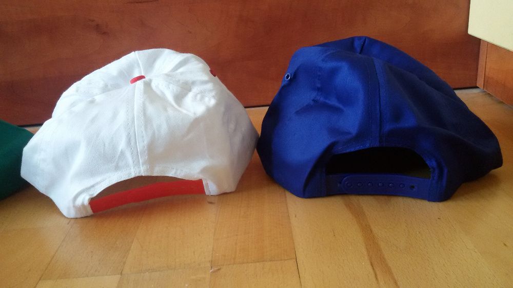 шапка бейзболни с козирка