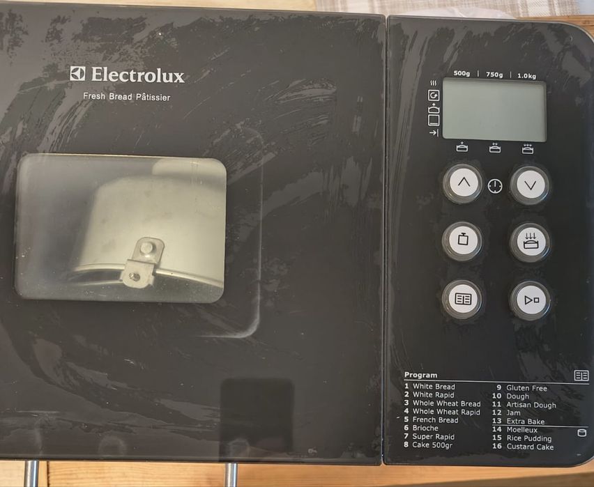 Masina de paine Electrolux EBM8000