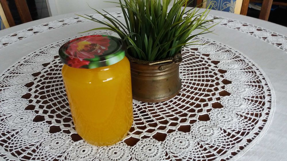 Продавам натурален пчелен мед