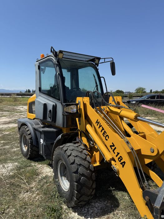 Челен товарач HYTEC ZL18A