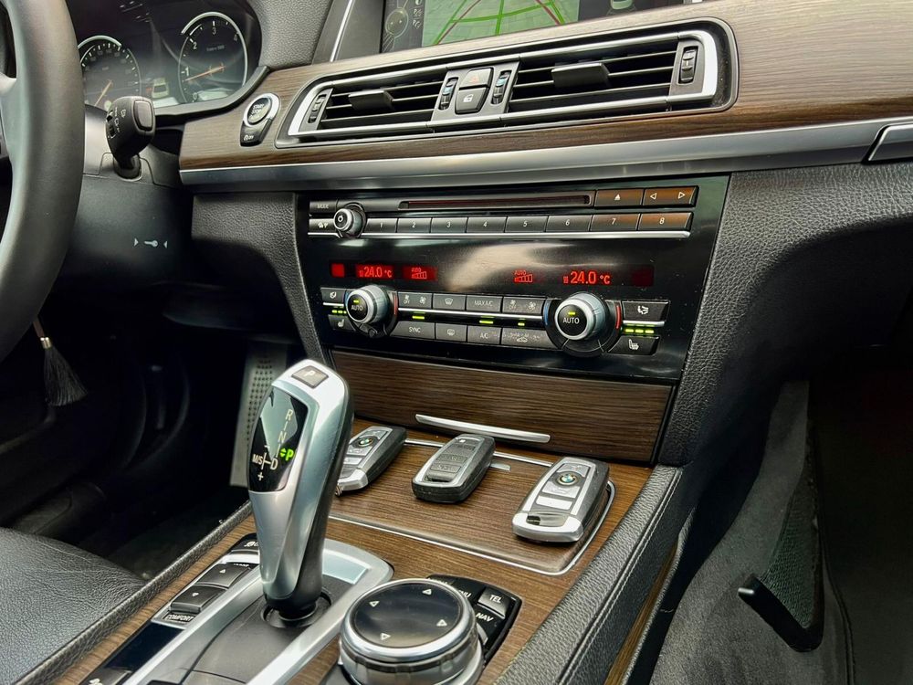 BMW SERIA 7 730xd  FACELIFT | XDrive | Pachet M | FULL OPTION