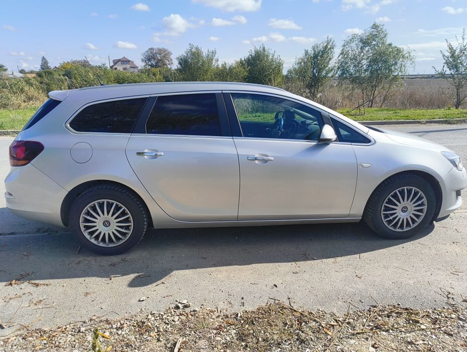 Opel Astra J break 1.7 CDTI Sports Tourer (Break)