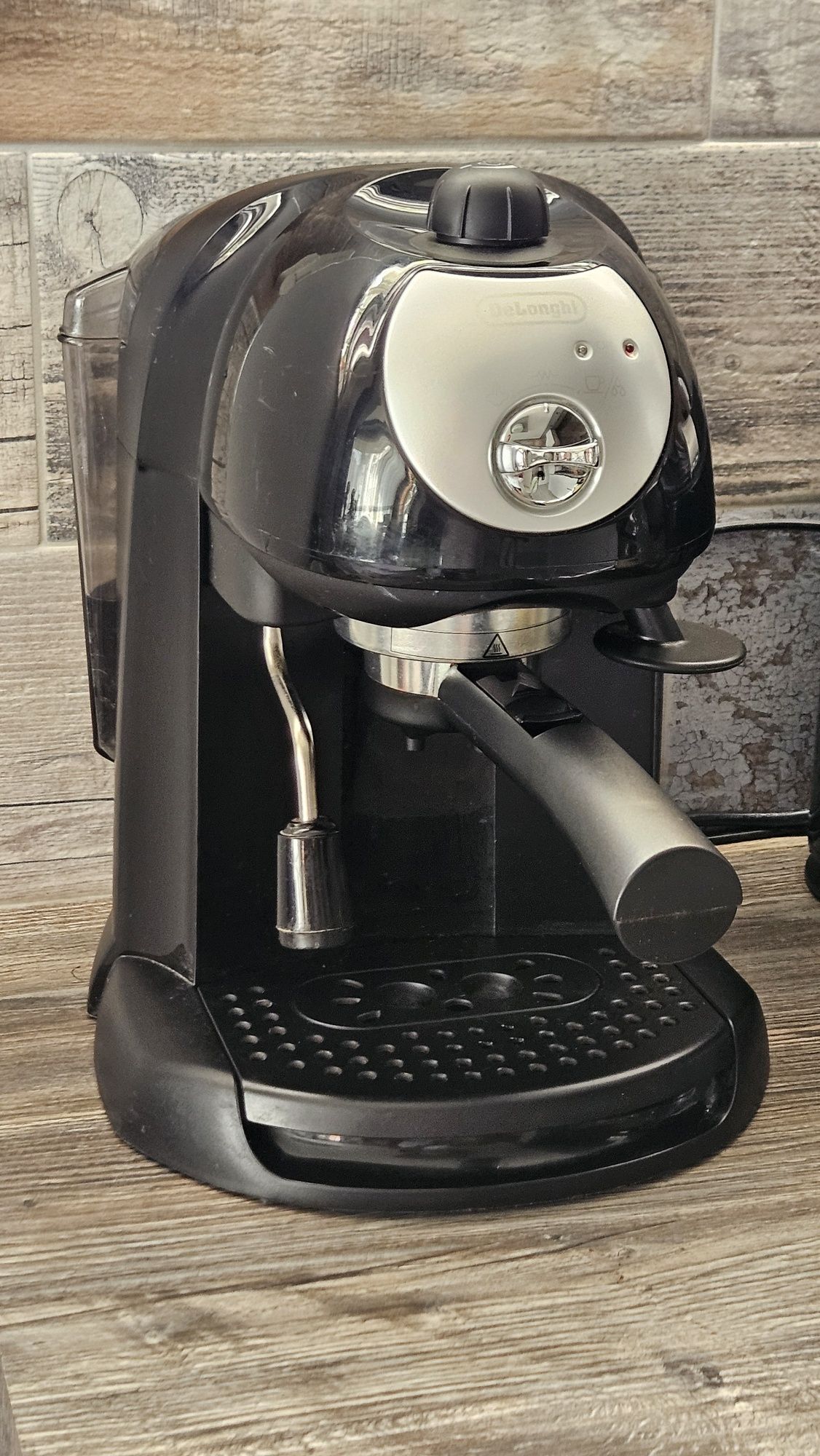 Кафемашина Delonghi EC201B