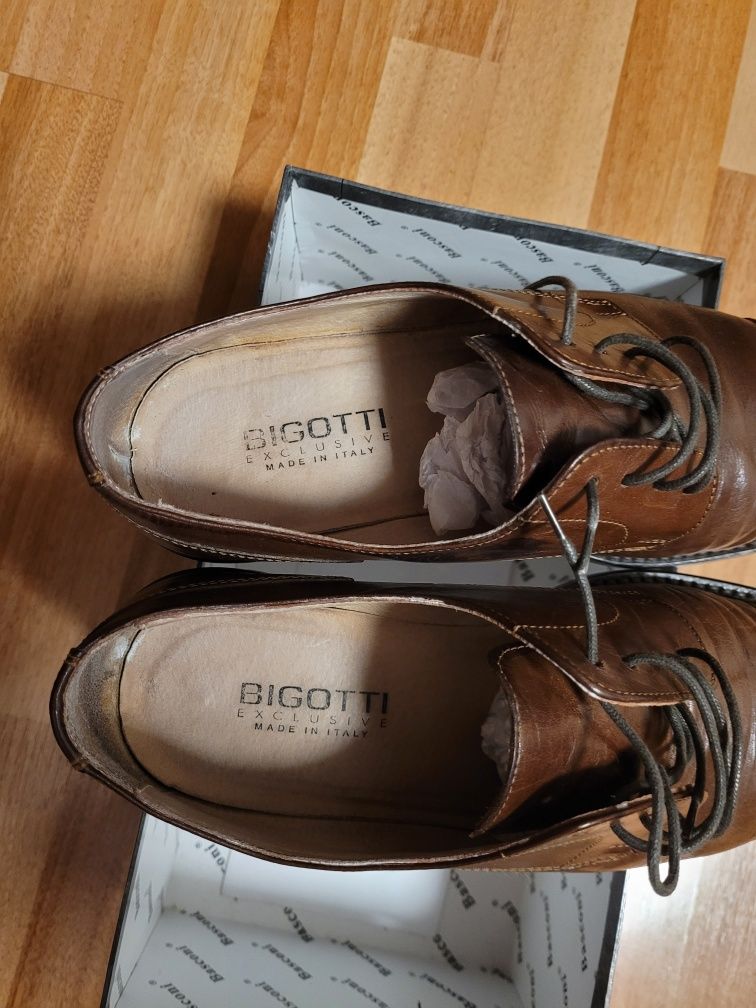 Pantofi de firma Bigotti