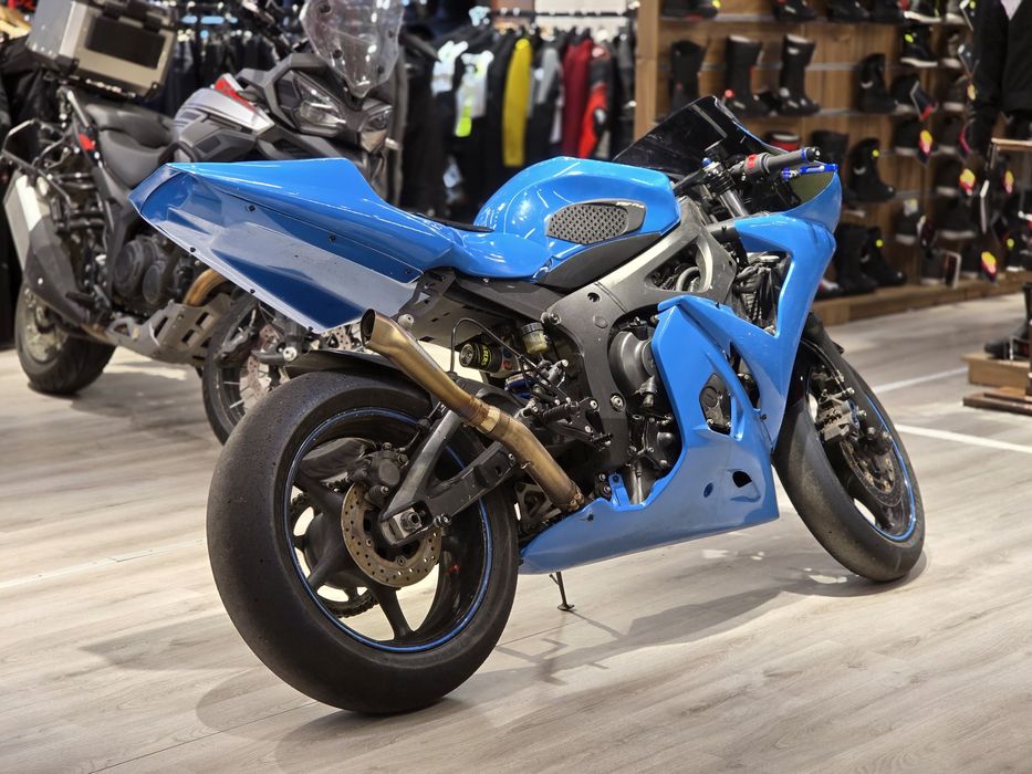 Motocicleta Yamaha R6 2003 pista / circuit