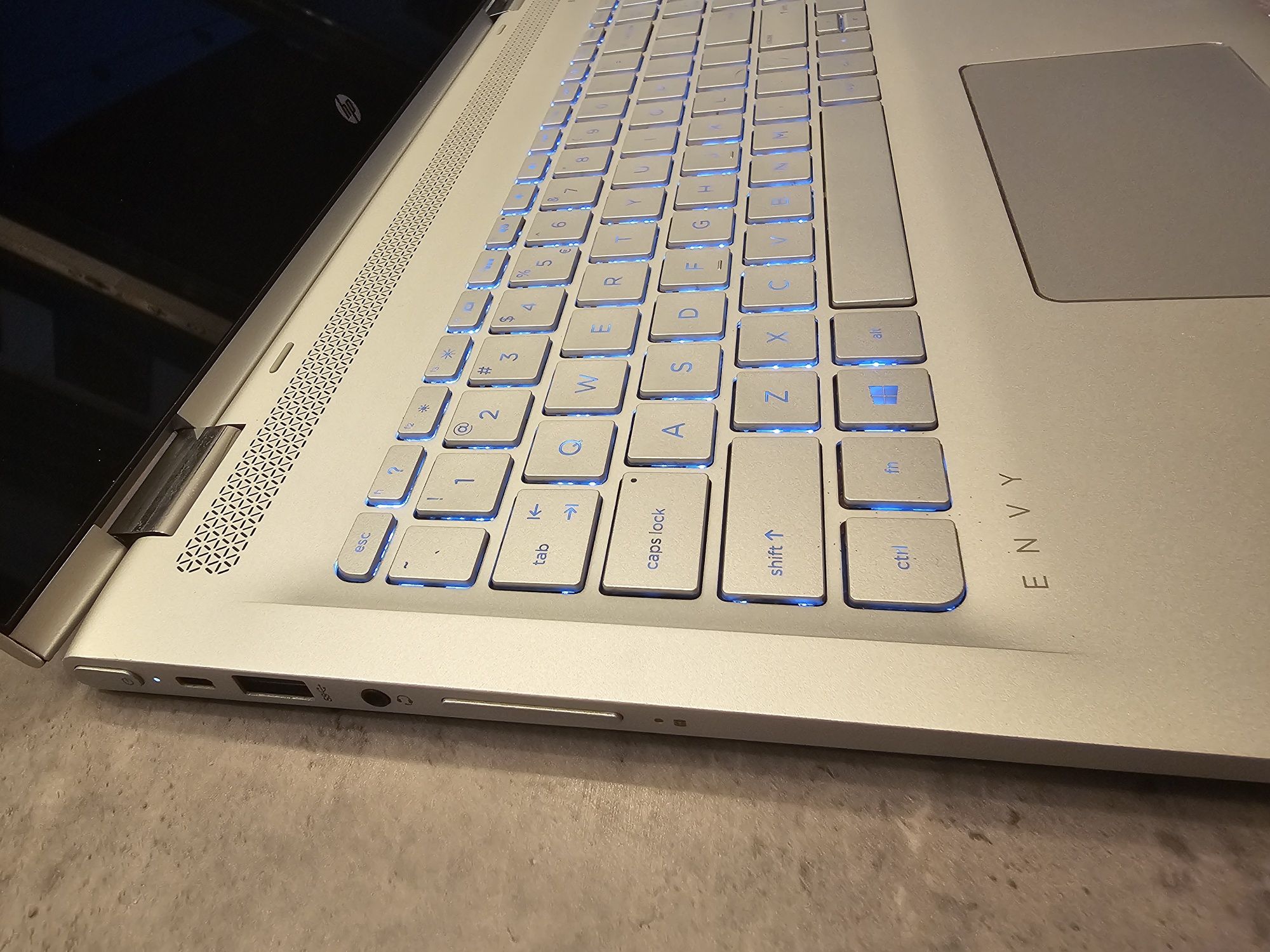 Laptop touch-screen i5 ssd cabina foto oglinda foto