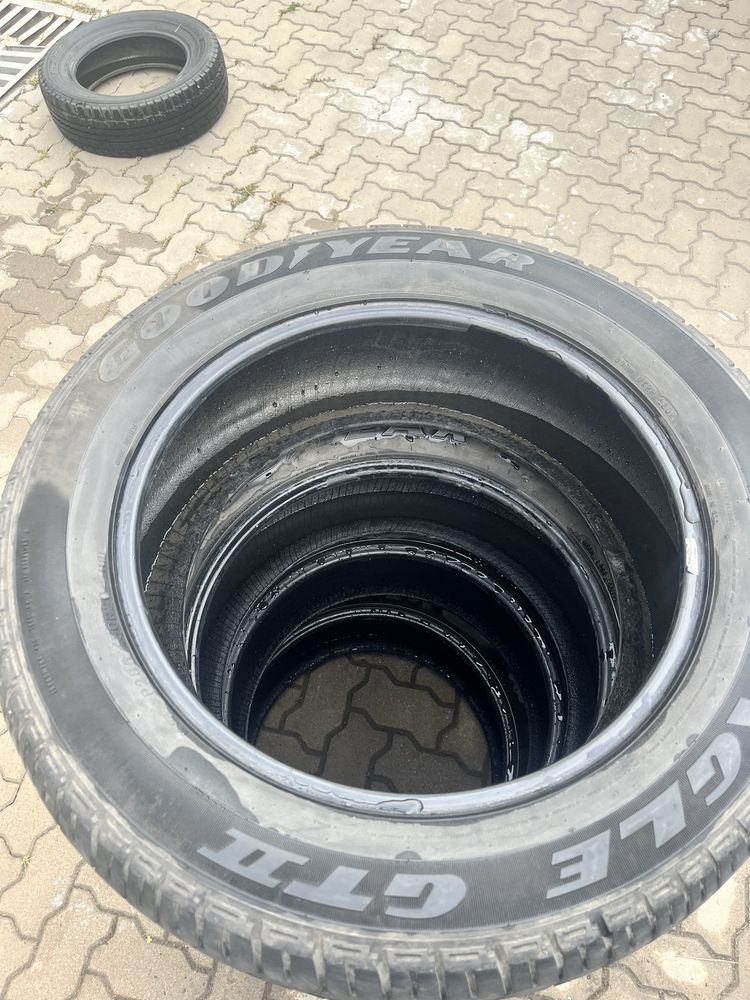Продается 2 комплекта Автошин
