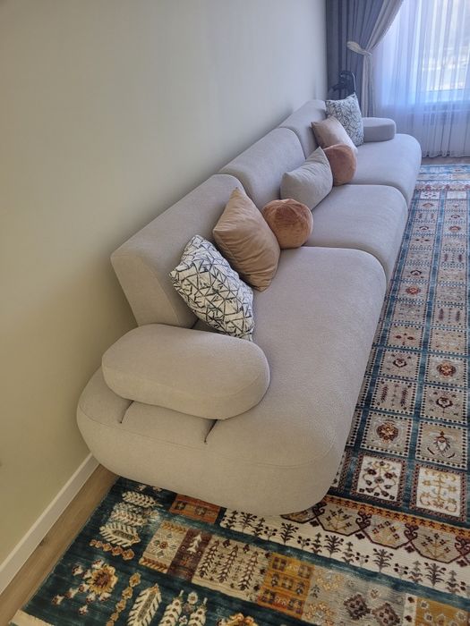 Диван 4метр в хорошем состояний