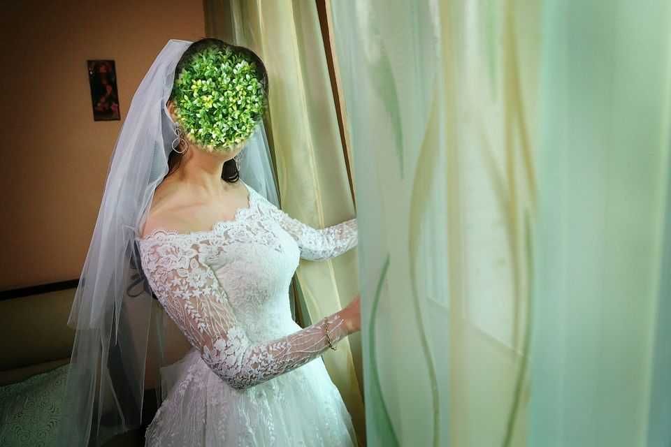 vand Rochie de mireasa ivoire + voal, de la Nataly Constanta