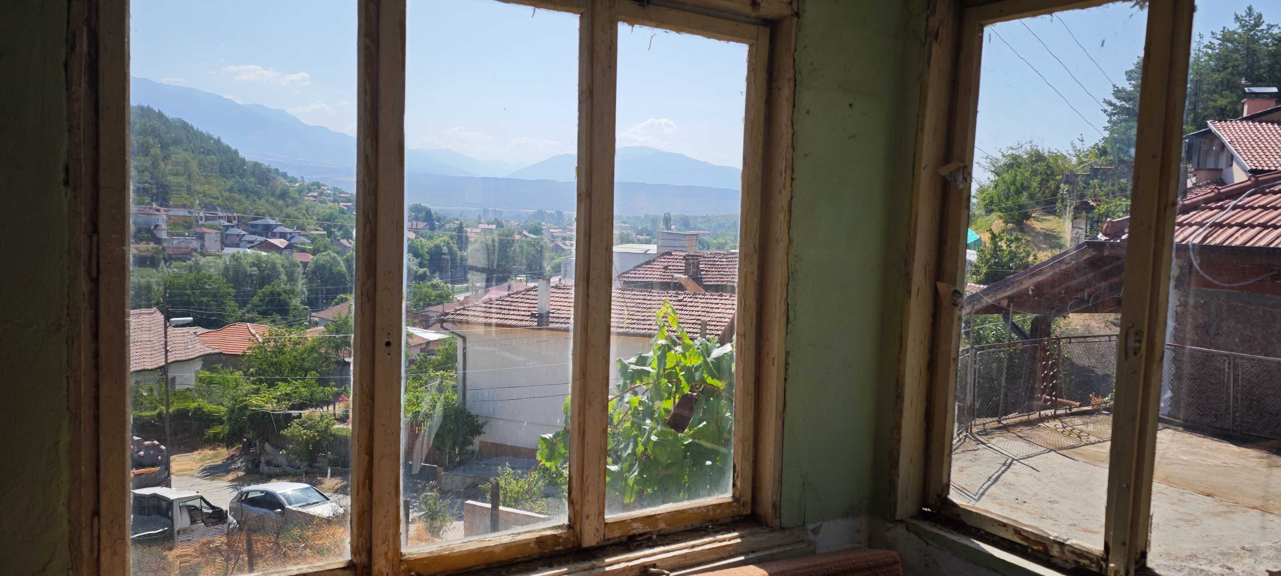Продава къща в гр.Бобошево