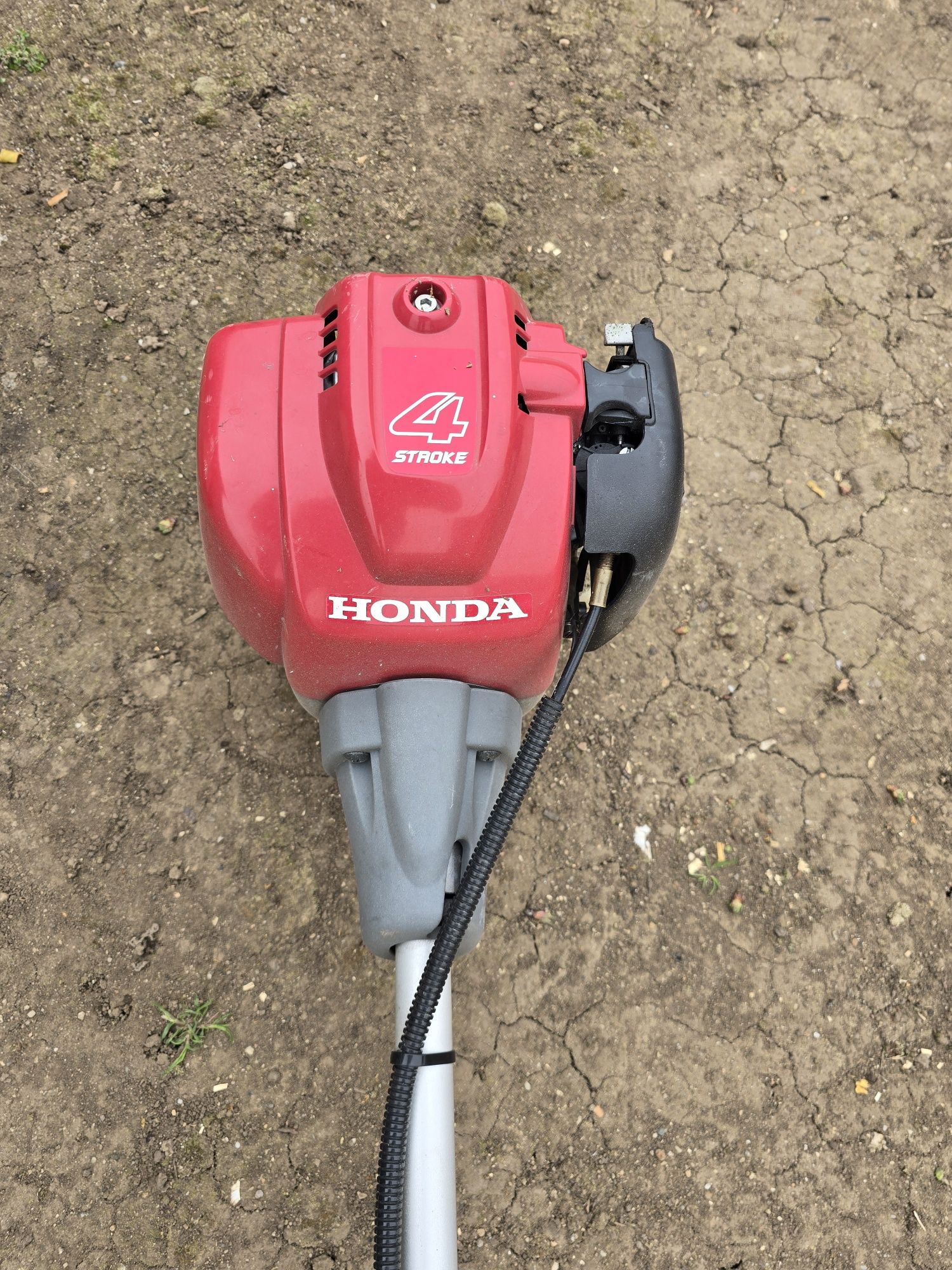Motocoasa Honda Umk 425 e