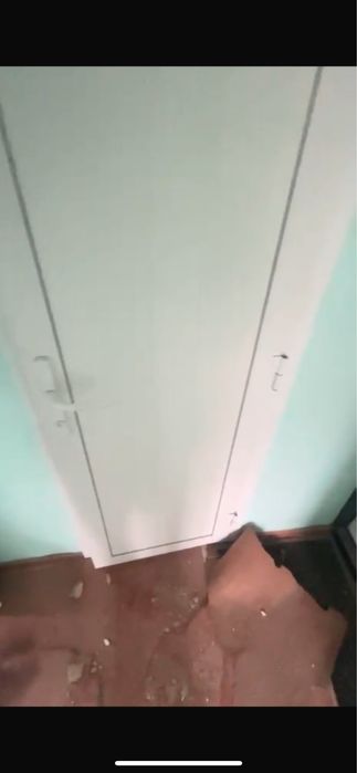 Пластик дверь продается