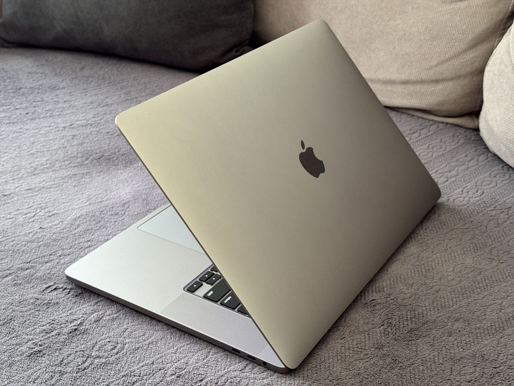 Чисто Нов*64GB Ram* 16'Macbook Pro 16 2019/i7-9750H/512GB SSD/5300M