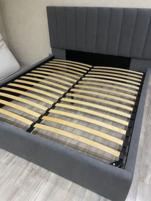 Даухспальная кровать с подьемным механизмом