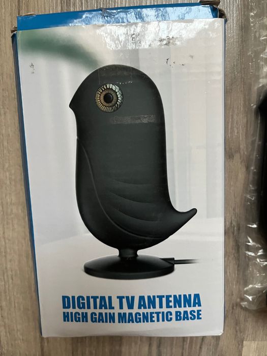 Вътрешна смарт ТВ антена – HDTV, 4K, 1080p, обхват до 500 мили,