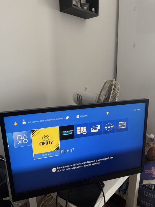 PS4 Slim 1TB functional 2 controller original disk perfect functional