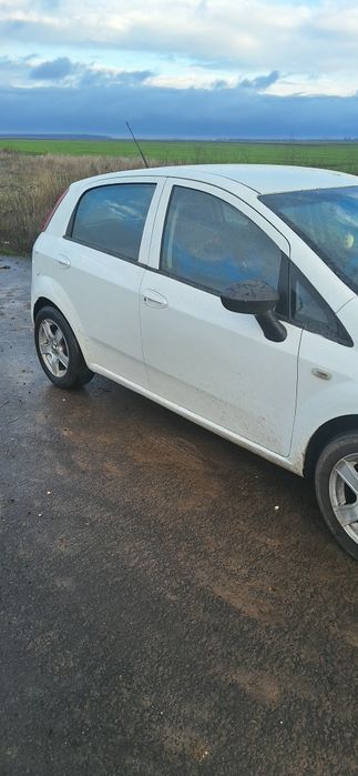 Mașina fiat grande punto 1.3 multijet