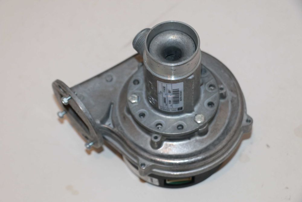 Ventilator Ebmpapst NRG118/0800-3612 centrala Ariston Clas Premium Evo
